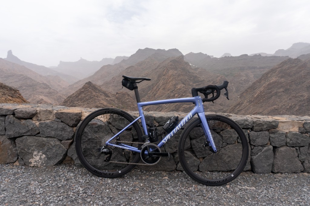 Specialized Tarmac SL8 Expert against a wall